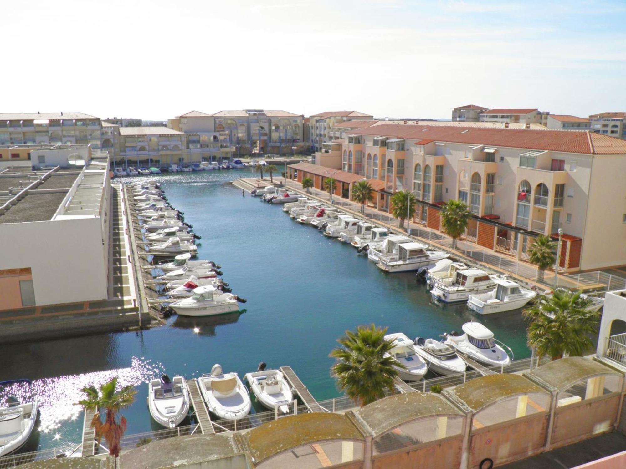 Appartement Climatise Avec Mezzanine, Terrasse Et Parking, A 200M Des Plages, Animaux Admis - Fr-1-338-123 Sete Exterior photo